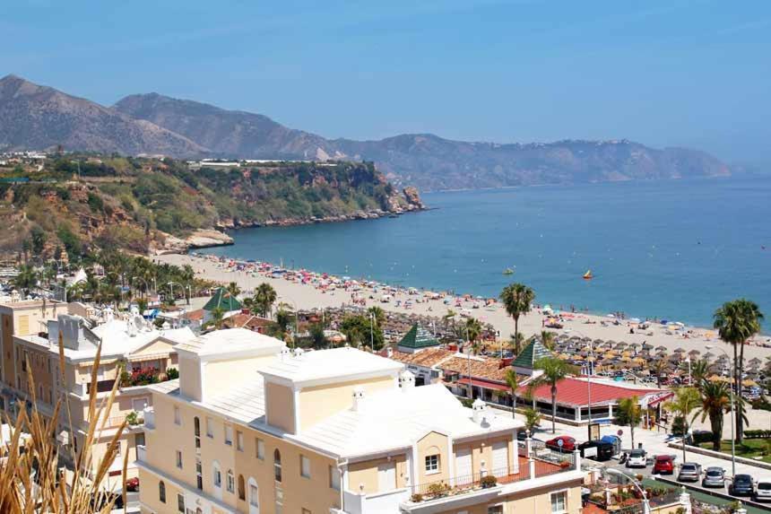 Ferienwohnung Bonito Piso A 300M De La Playa Nerja Exterior foto