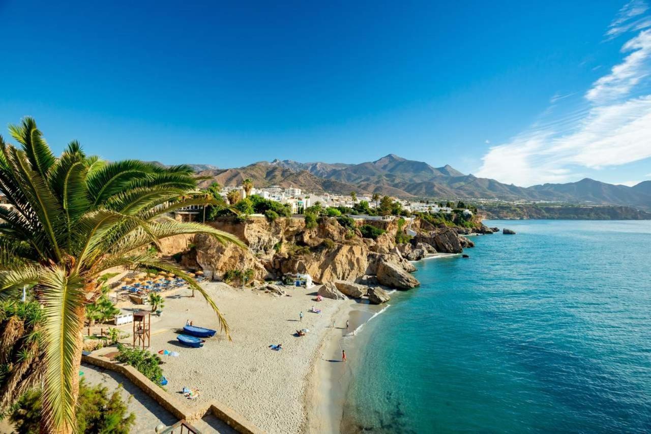 Ferienwohnung Bonito Piso A 300M De La Playa Nerja Exterior foto